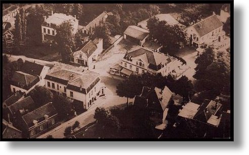 Luchtfoto AD 1928 Hoek Traay-Hoofdstraat - Wapen van Driebergen